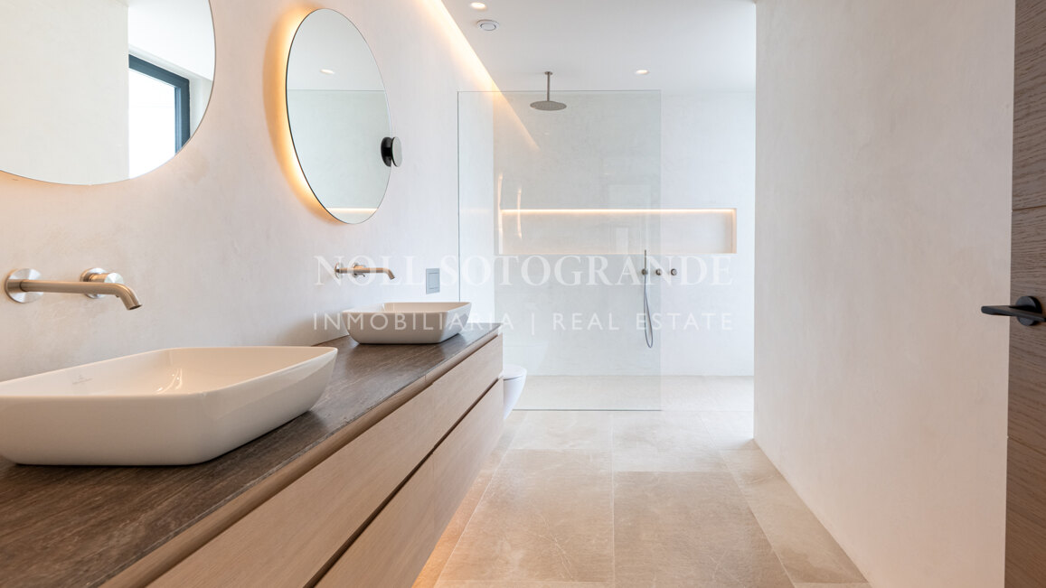 El Refugio - Contemporary Sea-View Villa, Sotogrande Alto