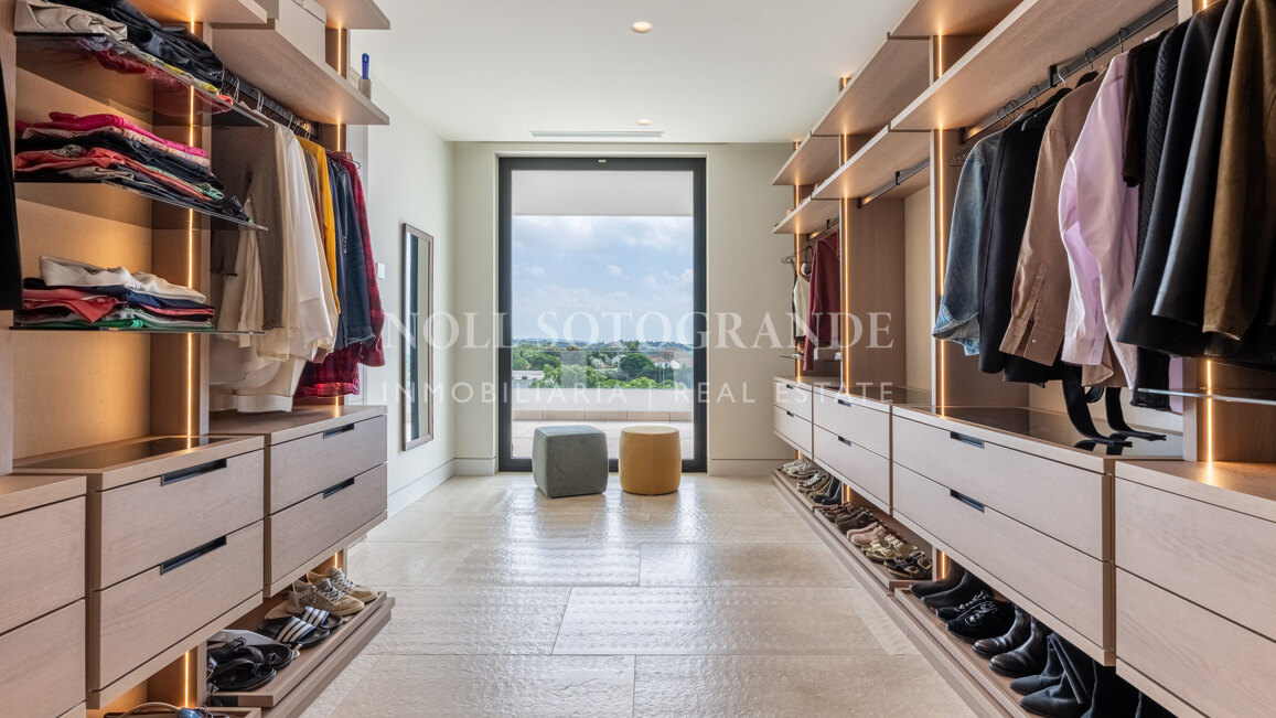 El Refugio - Contemporary Sea-View Villa, Sotogrande Alto