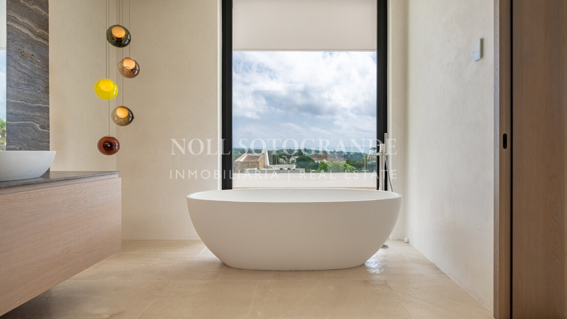 El Refugio - Contemporary Sea-View Villa, Sotogrande Alto