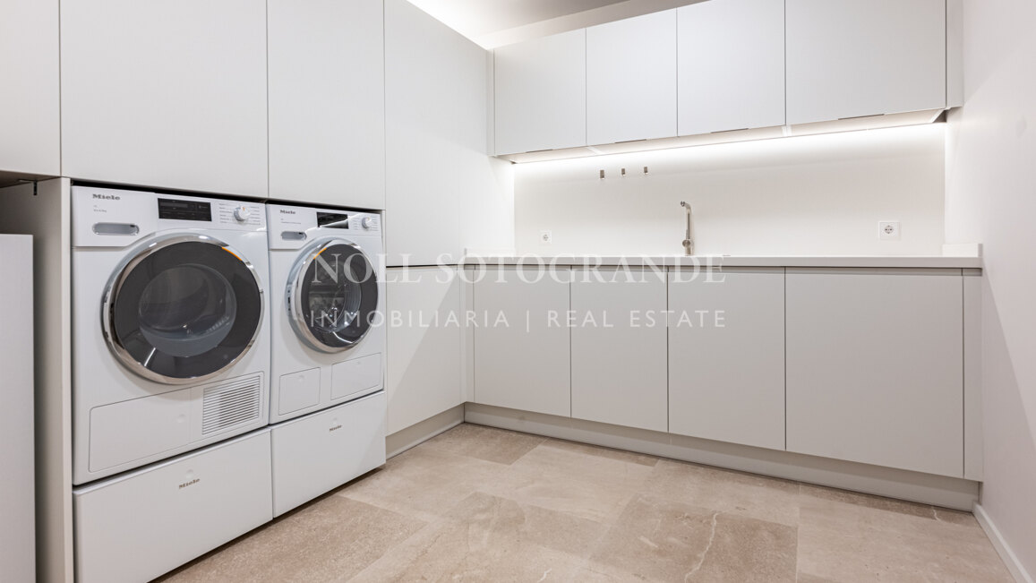 El Refugio - Contemporary Sea-View Villa, Sotogrande Alto