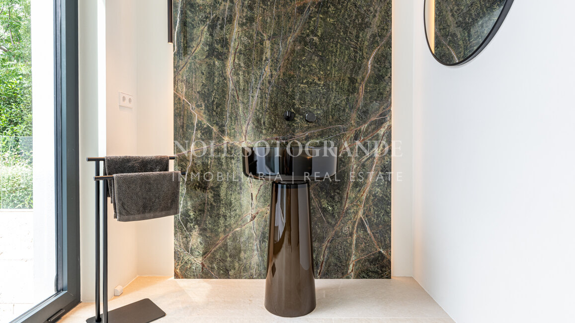 El Refugio - Contemporary Sea-View Villa, Sotogrande Alto