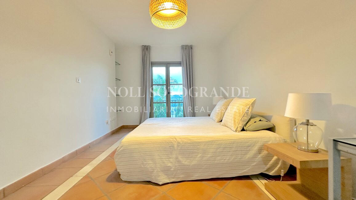 Reihenhaus in Los Cármenes, Sotogrande Alto