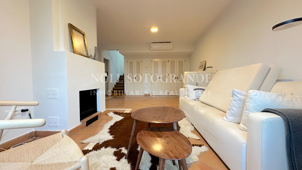 Reihenhaus in Los Cármenes, Sotogrande Alto