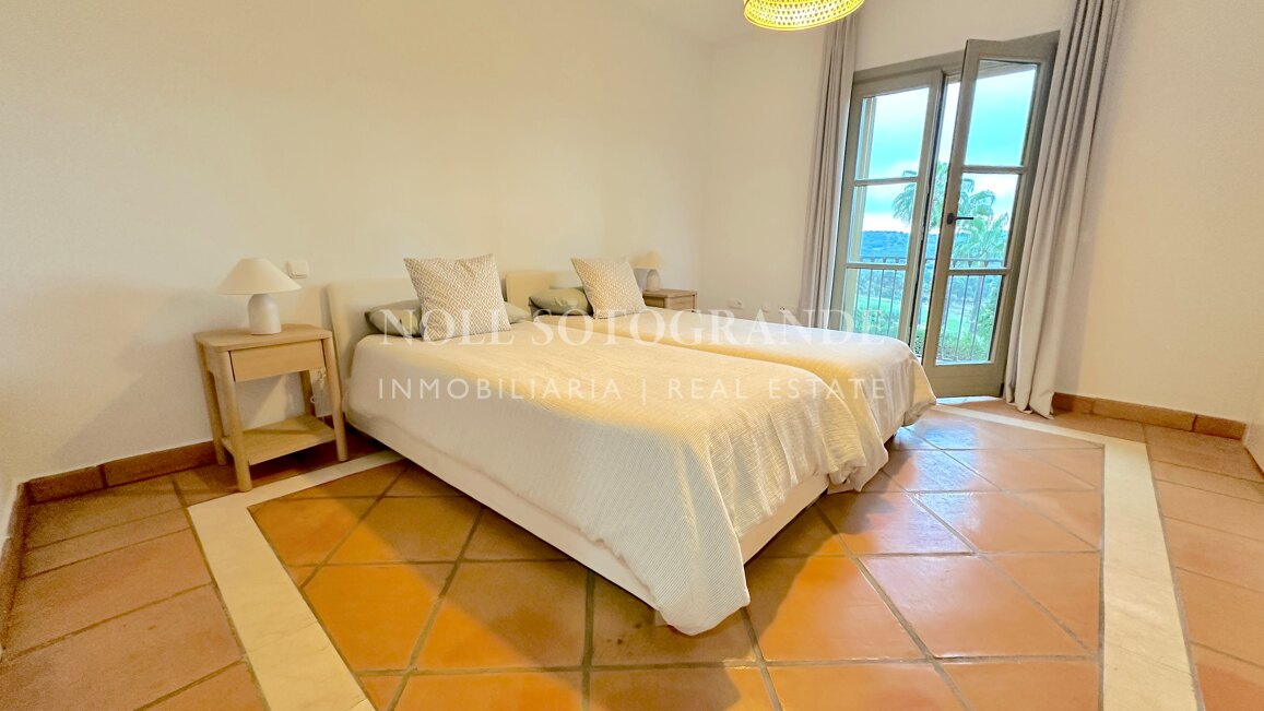 Reihenhaus in Los Cármenes, Sotogrande Alto