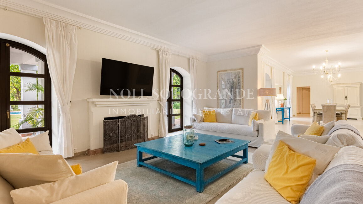 Elegante Villa mit 5 Schlafzimmern zur Langzeitmiete in Kings and Queens, Sotogrande Costa