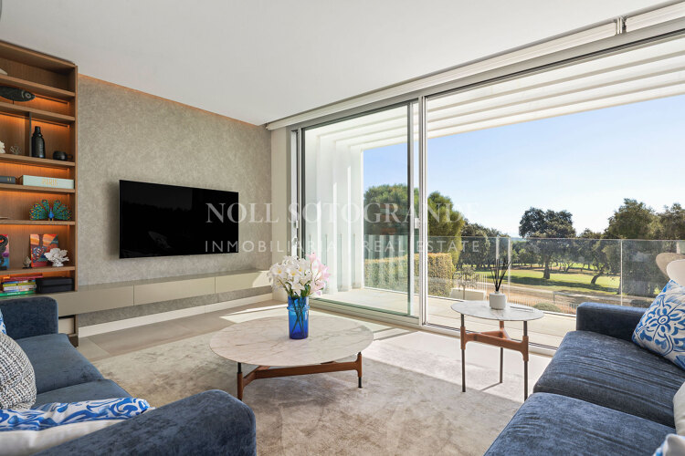 Frontline golf semi-detached villa with sea views for sale in La Reserva Sotogrande