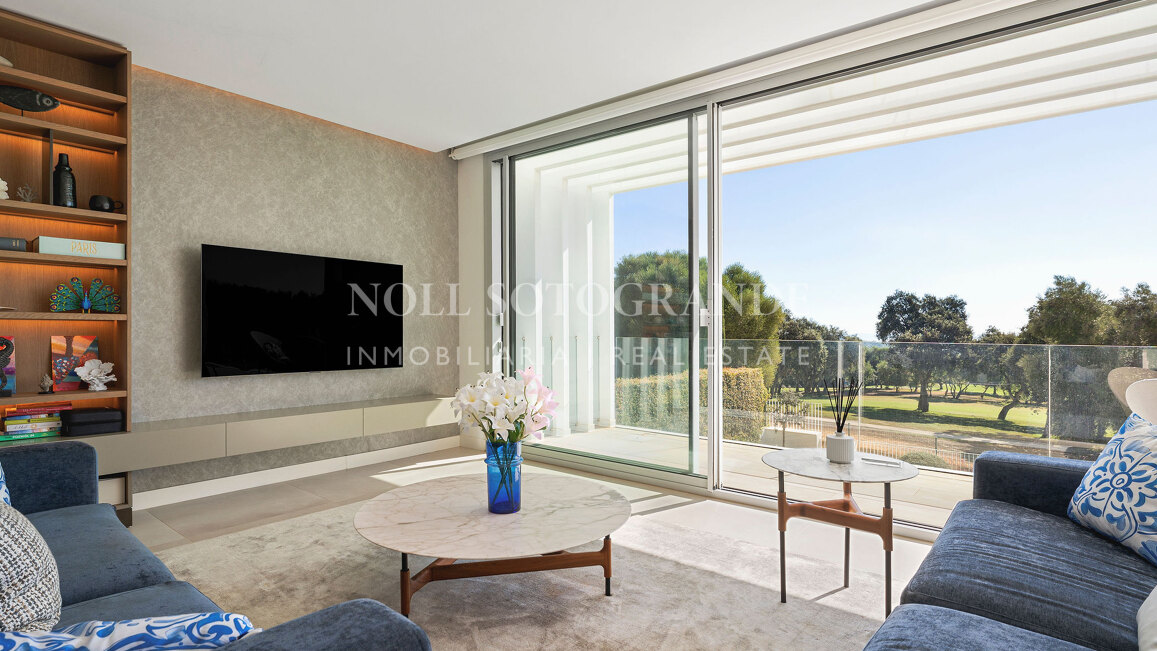 Frontline golf semi-detached villa with sea views for sale in La Reserva Sotogrande