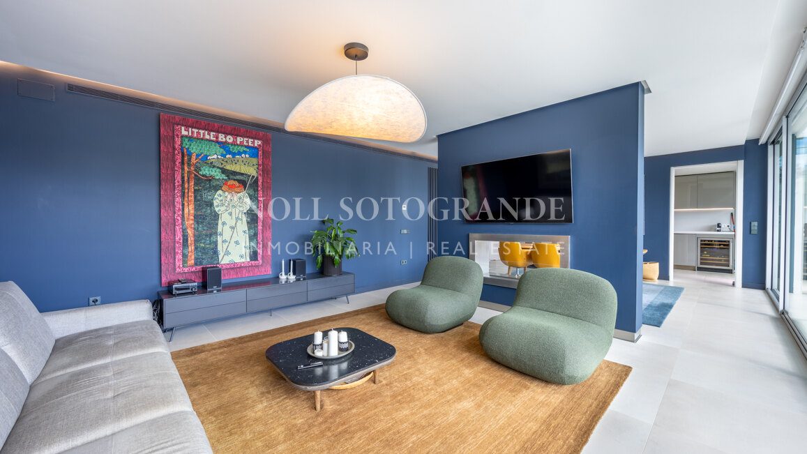 Front line golf property -semi-detached villa for sale