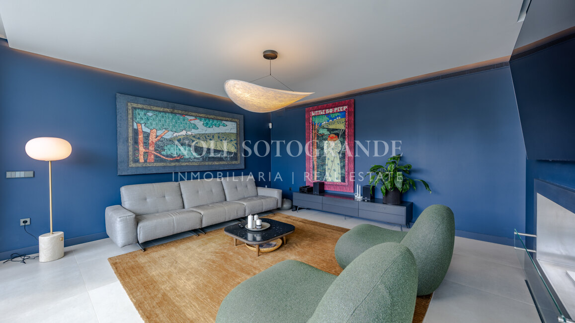 Front line golf property -semi-detached villa for sale