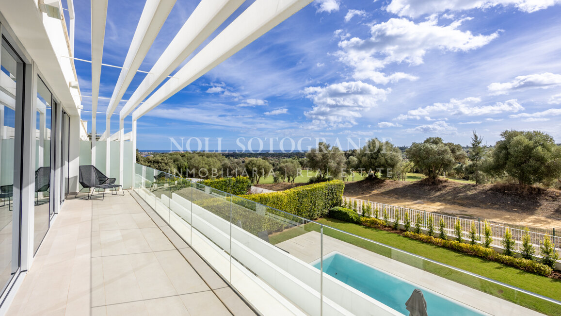 Front line golf property -semi-detached villa for sale