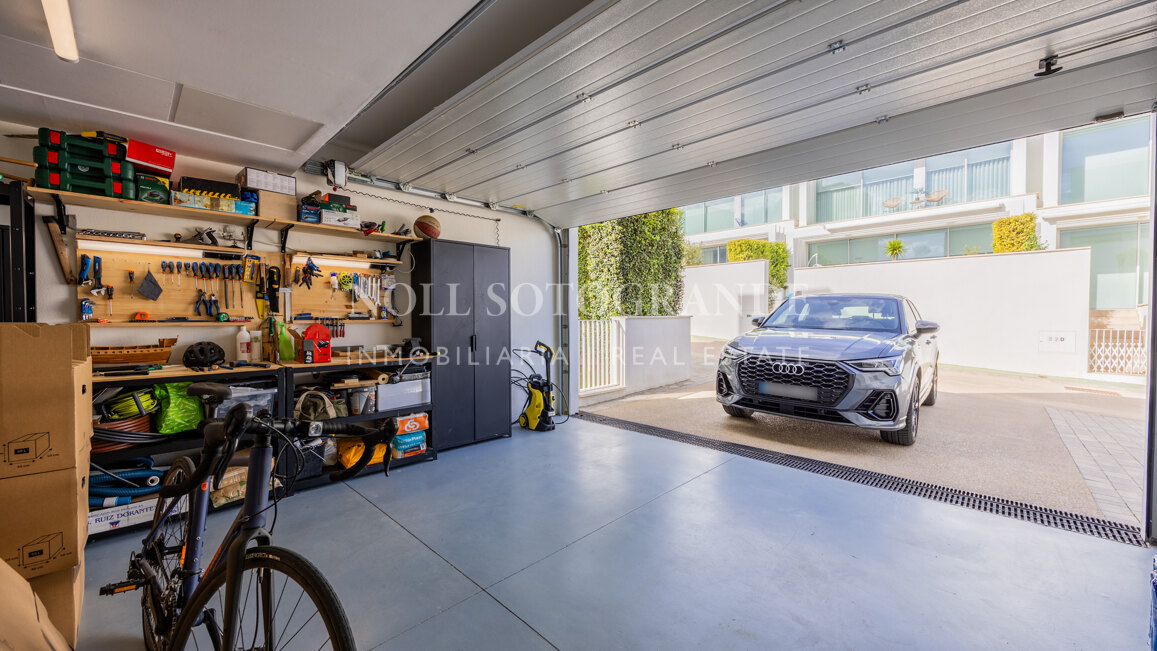 Front line golf property -semi-detached villa for sale