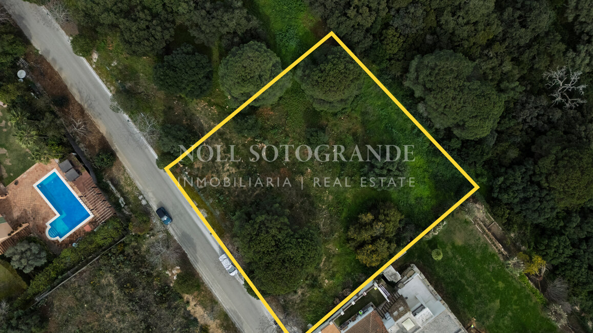 Plot for sale in Sotogrande Alto near the International School