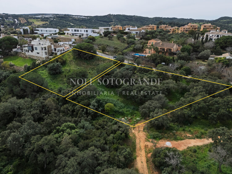 Plot for sale in Sotogrande Alto near the International School