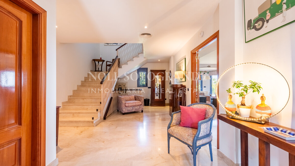 Sotogrande Costa - Casa familiar con piscina y terrazas – 6 dormitorios