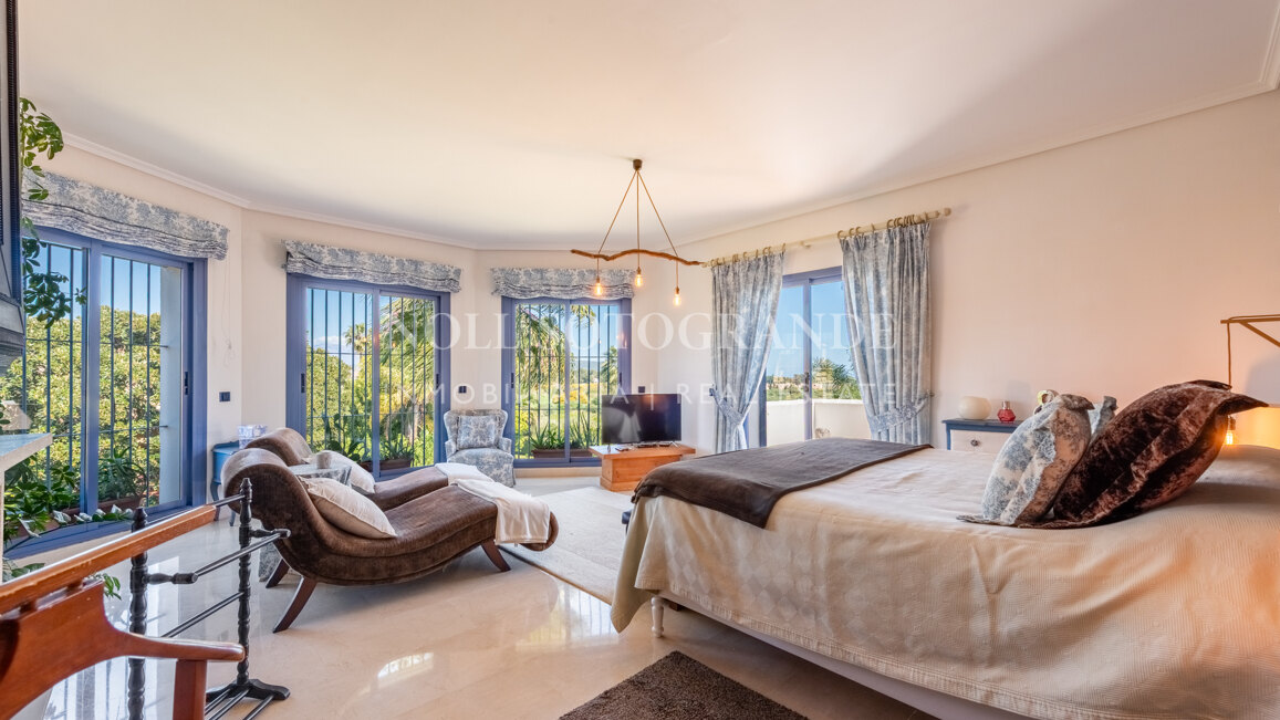 Sotogrande Costa - Casa familiar con piscina y terrazas – 6 dormitorios
