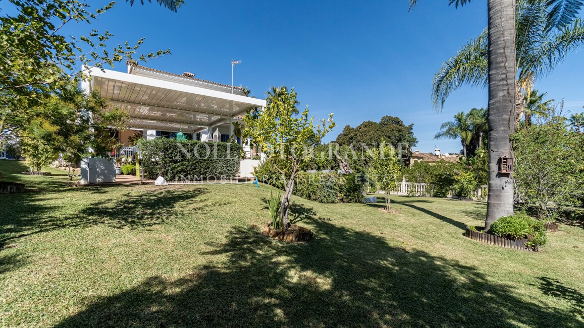 Sotogrande Costa - Casa familiar con piscina y terrazas – 6 dormitorios