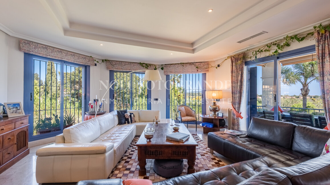 Sotogrande Costa - Casa familiar con piscina y terrazas – 6 dormitorios