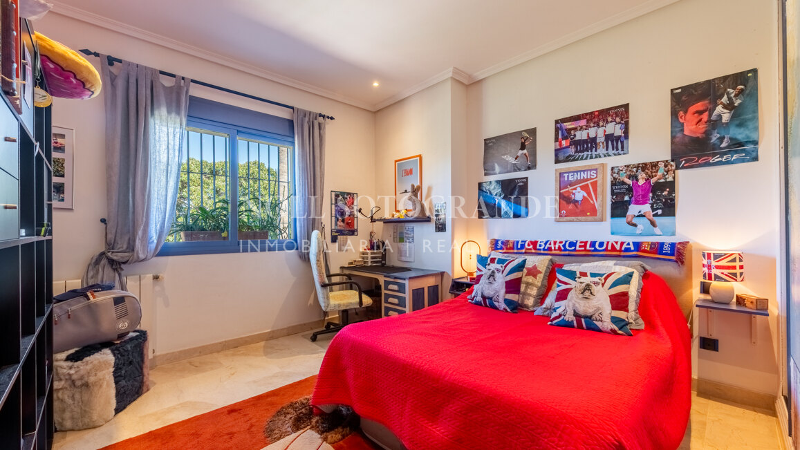 Sotogrande Costa - Casa familiar con piscina y terrazas – 6 dormitorios