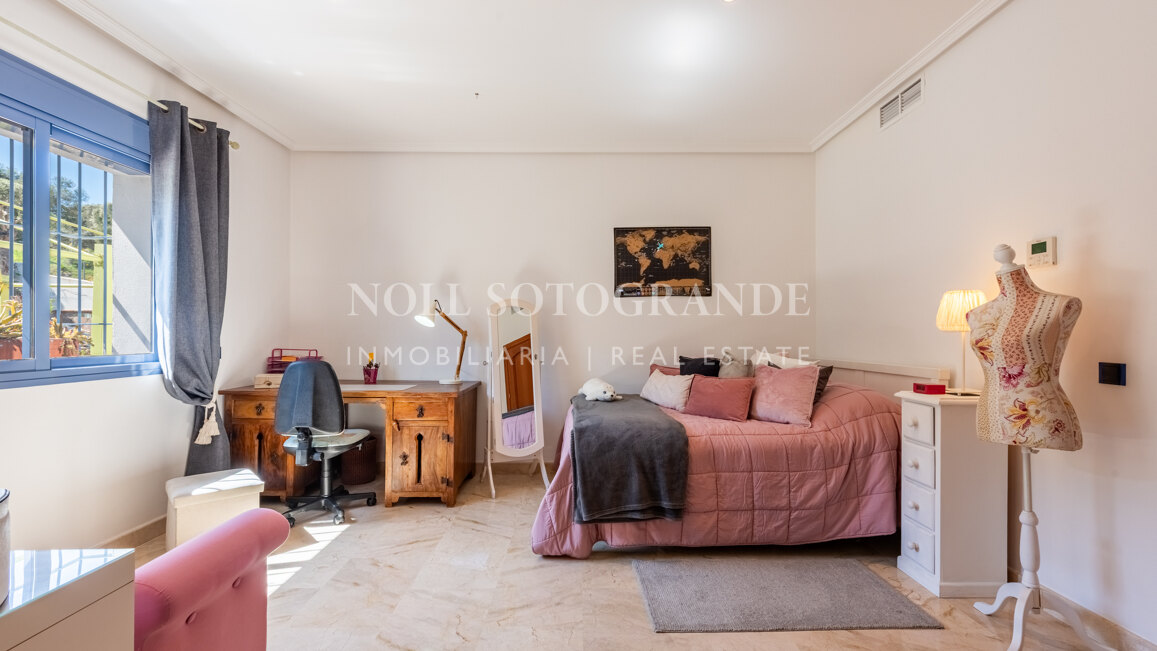 Sotogrande Costa - Casa familiar con piscina y terrazas – 6 dormitorios