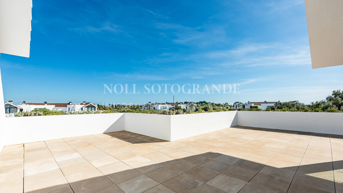 Spacious luxury Penthouse for sale Hacienda Valderrama