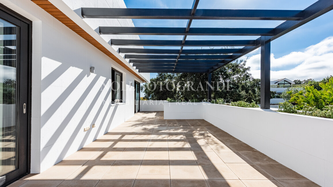 Spacious luxury Penthouse for sale Hacienda Valderrama