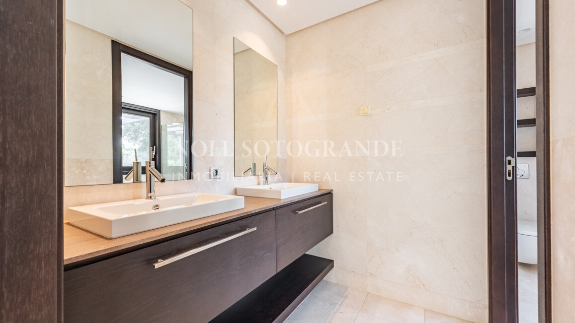 Spacious luxury Penthouse for sale Hacienda Valderrama