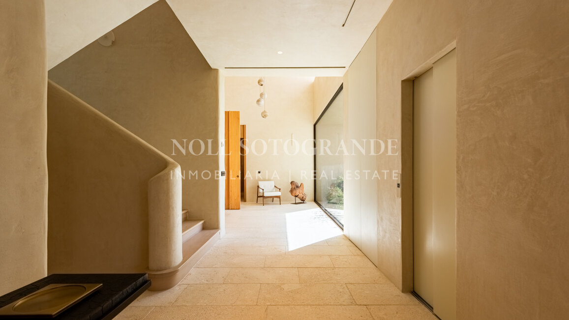 Exklusive Villa in Sotogrande Costa mit Pool zur saisonalen Vermietung verfügbar