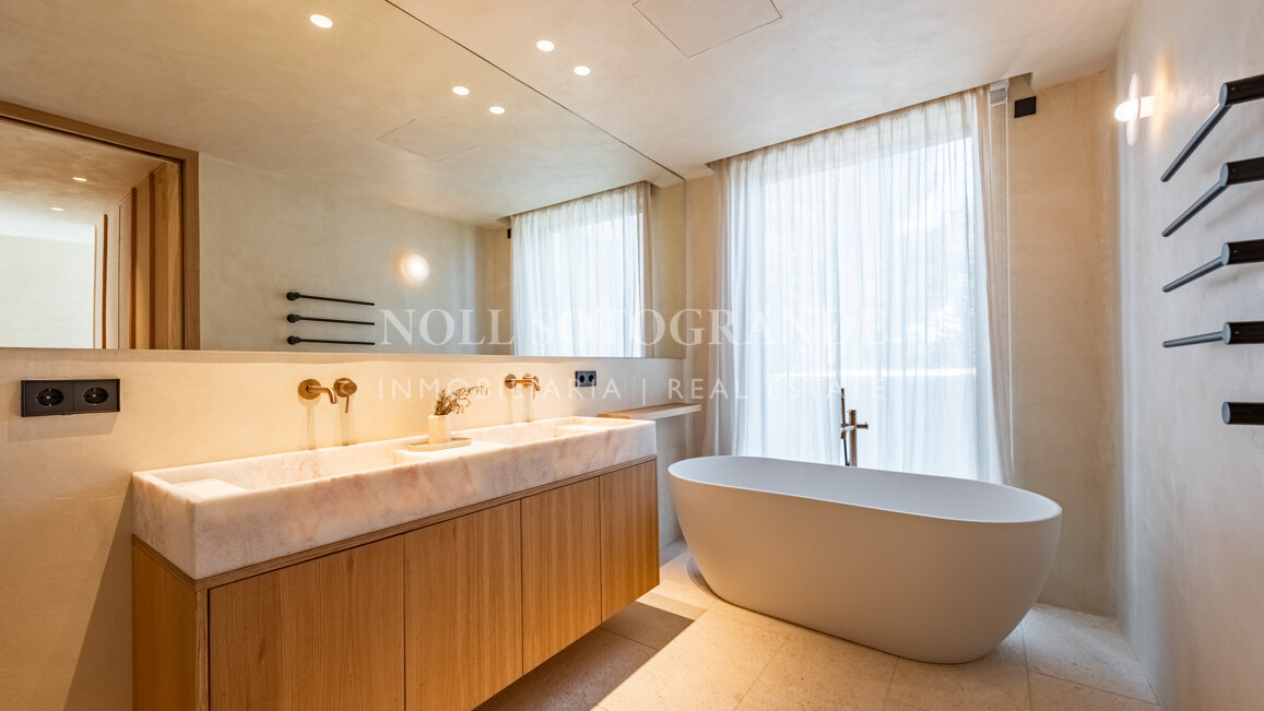 Exklusive Villa in Sotogrande Costa mit Pool zur saisonalen Vermietung verfügbar