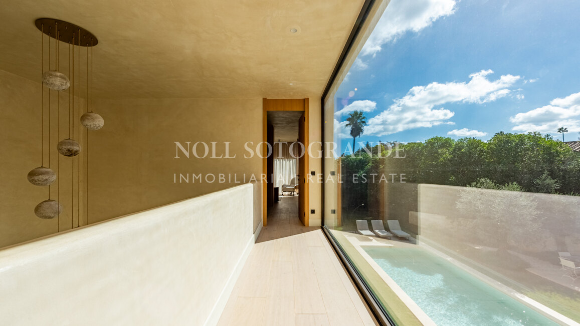 Exklusive Villa in Sotogrande Costa mit Pool zur saisonalen Vermietung verfügbar