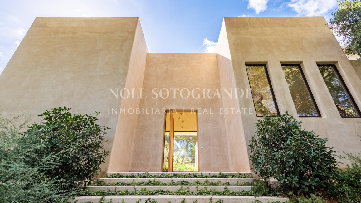 Exklusive Villa in Sotogrande Costa mit Pool zur saisonalen Vermietung verfügbar