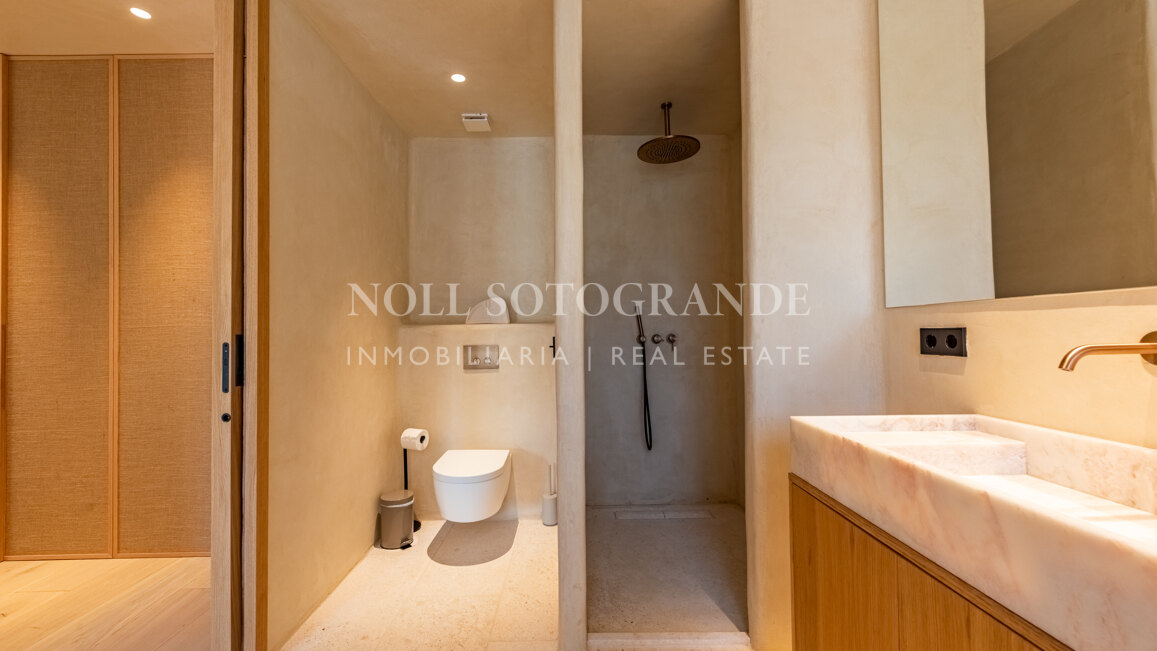 Exklusive Villa in Sotogrande Costa mit Pool zur saisonalen Vermietung verfügbar