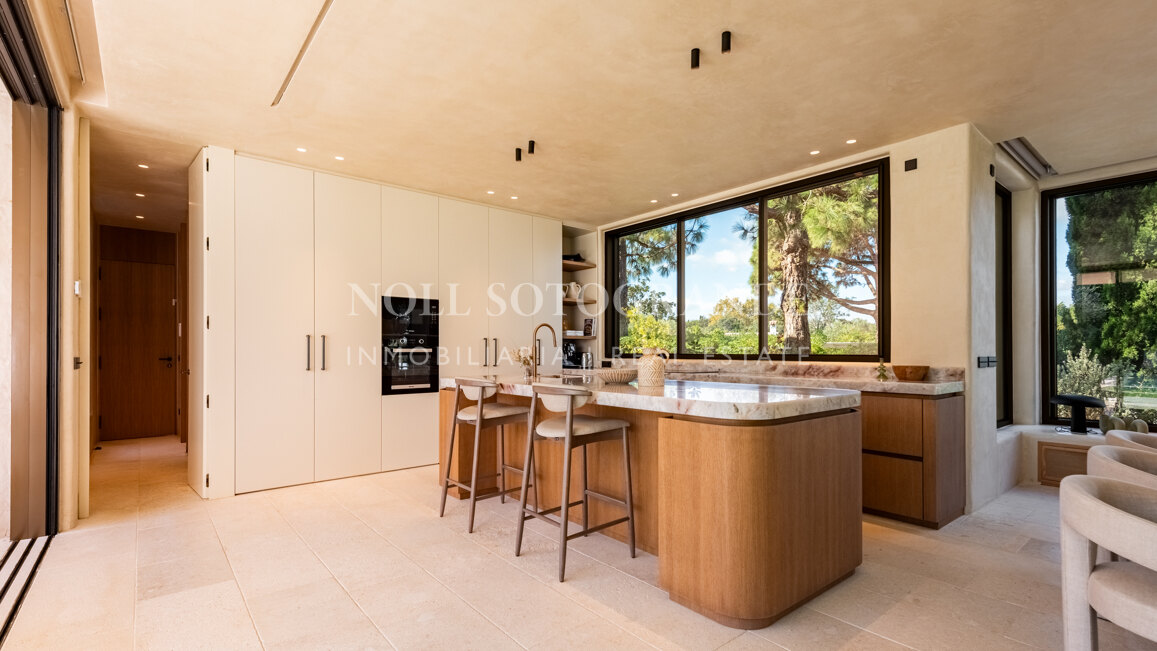 Exklusive Villa in Sotogrande Costa mit Pool zur saisonalen Vermietung verfügbar