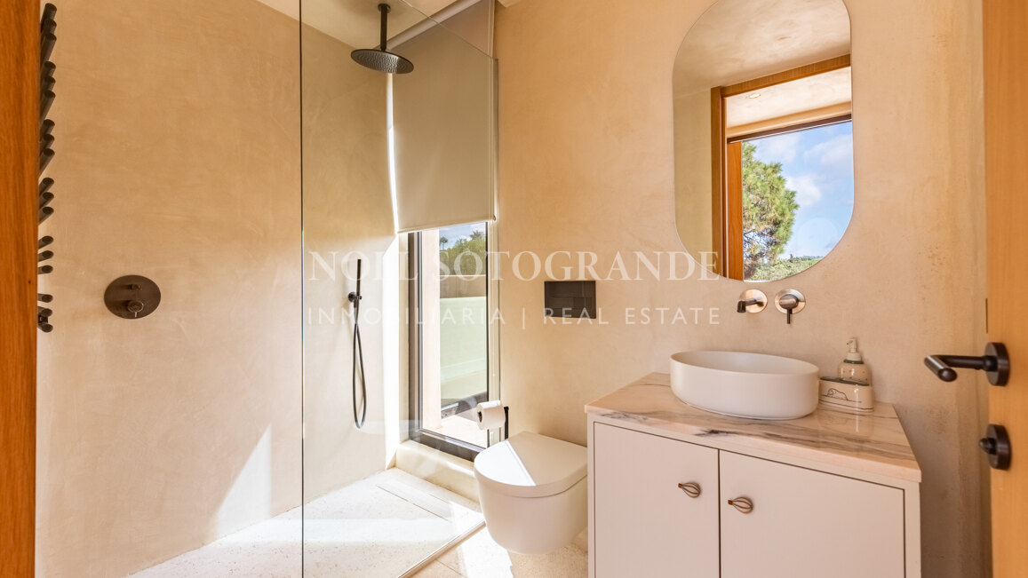 Exklusive Villa in Sotogrande Costa mit Pool zur saisonalen Vermietung verfügbar