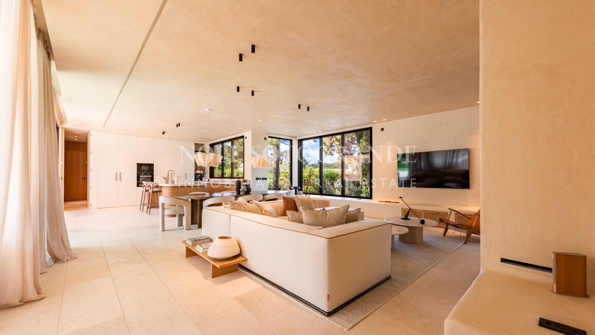 Exklusive Villa in Sotogrande Costa mit Pool zur saisonalen Vermietung verfügbar