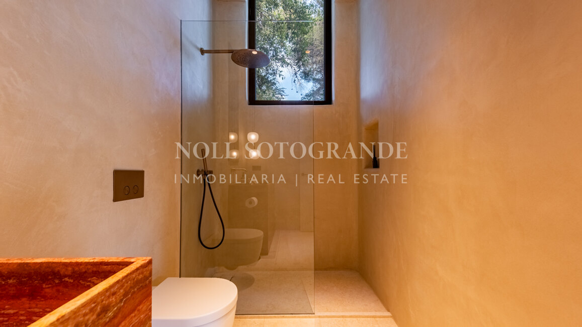 Exklusive Villa in Sotogrande Costa mit Pool zur saisonalen Vermietung verfügbar