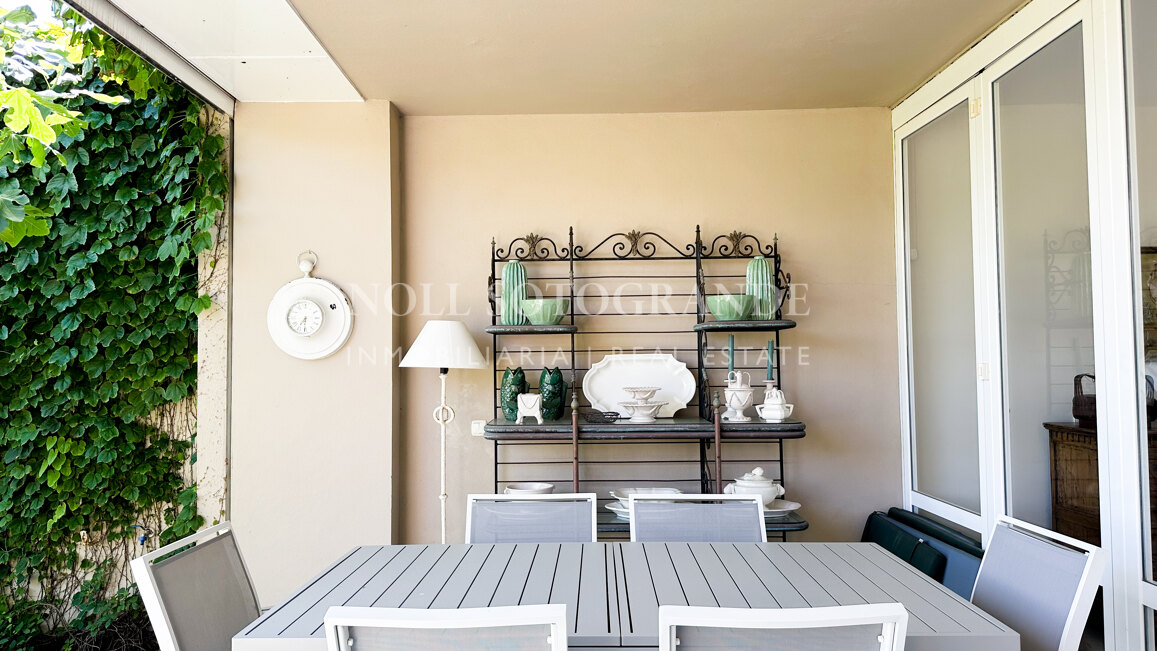 Seltene Eleganz direkt am Strand in Sotograndes legendärem „Lacasitos”