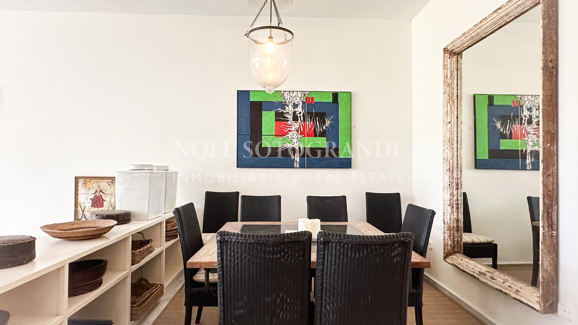 Seltene Eleganz direkt am Strand in Sotograndes legendärem „Lacasitos”