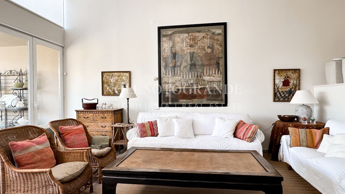 Seltene Eleganz direkt am Strand in Sotograndes legendärem „Lacasitos”