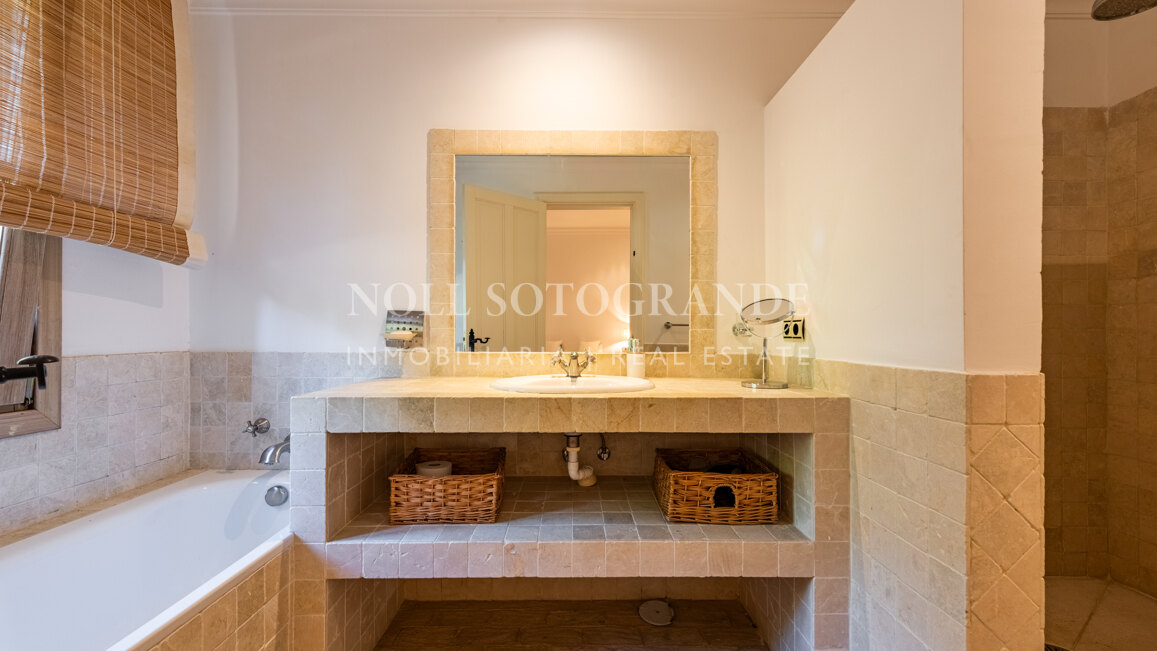 Charming 6-bedroom villa for rent front line to Valderrama Golf course, Sotogrande Alto