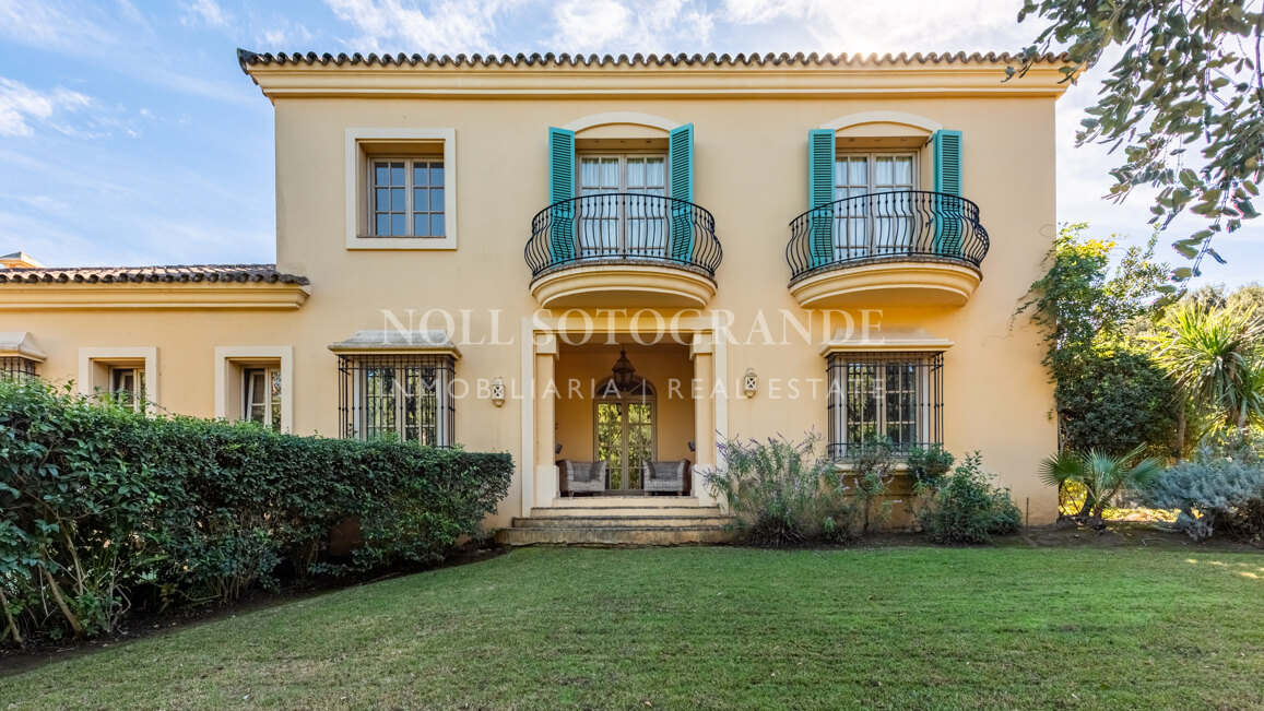 Charming 6-bedroom villa for rent front line to Valderrama Golf course, Sotogrande Alto
