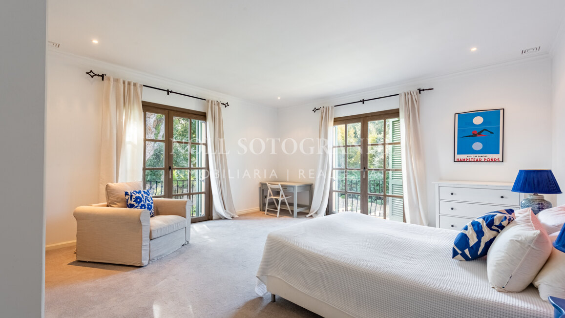 Charming 6-bedroom villa for rent front line to Valderrama Golf course, Sotogrande Alto