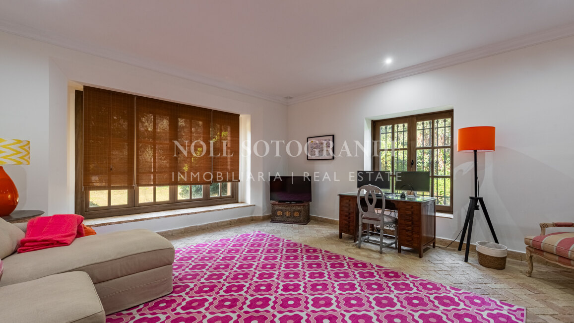 Charming 6-bedroom villa for rent front line to Valderrama Golf course, Sotogrande Alto