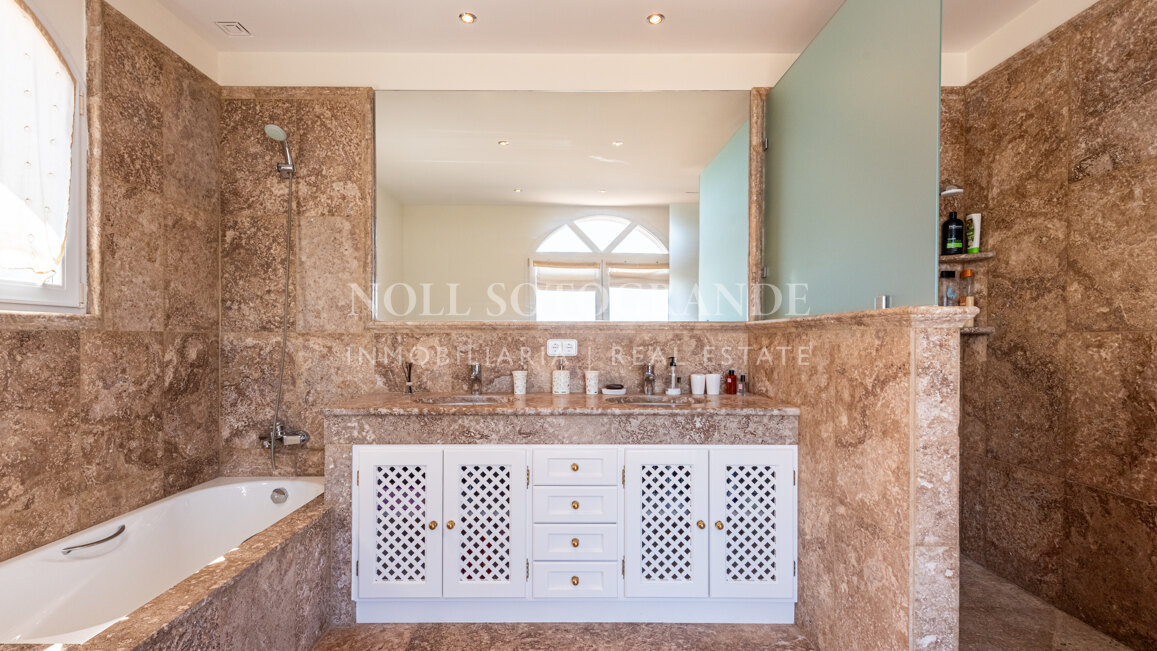 Traditional Villa in La Reserva, Sotogrande