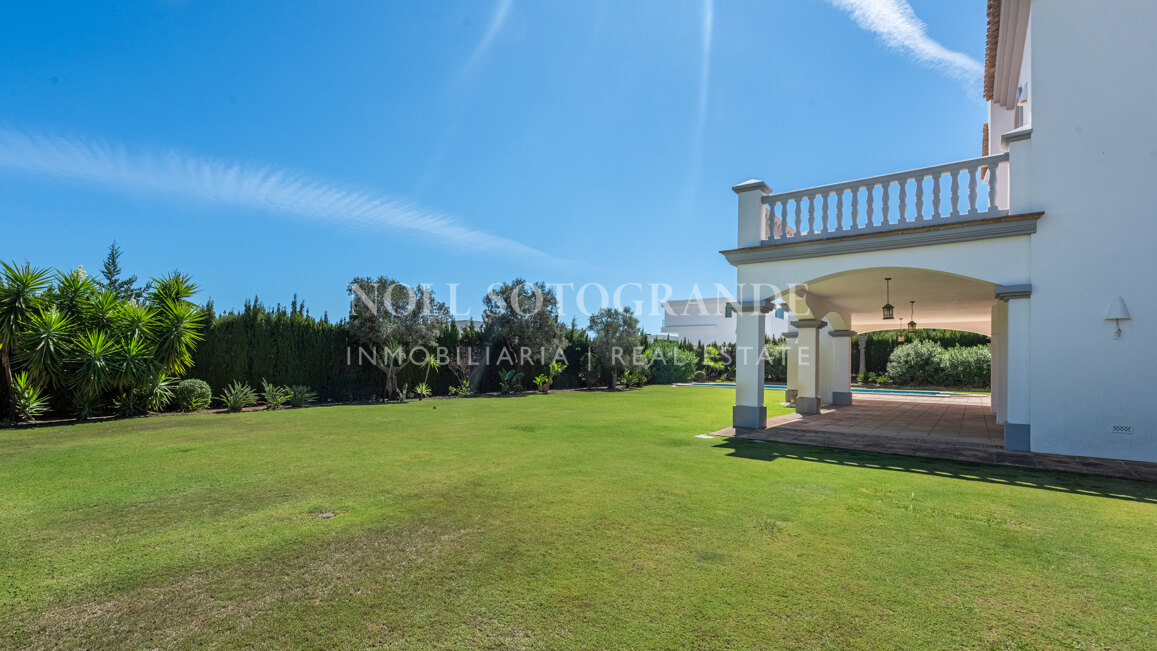 Traditional Villa in La Reserva, Sotogrande