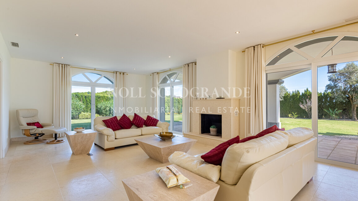 Traditional Villa in La Reserva, Sotogrande
