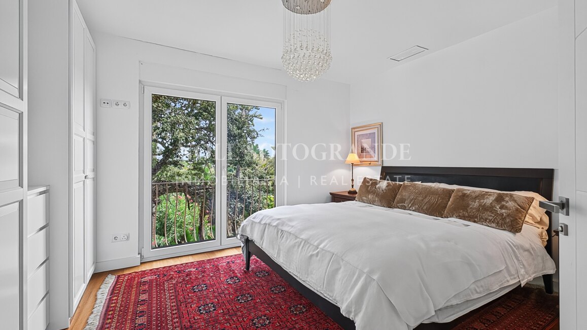 Luxury 7-Bed Villa for Sale in Sotogrande Alto with Guest Annex