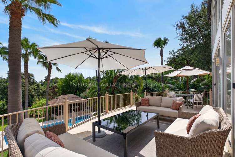 Luxury 7-Bed Villa for Sale in Sotogrande Alto with Guest Annex