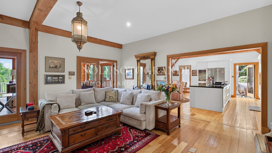 Luxury 7-Bed Villa for Sale in Sotogrande Alto with Guest Annex