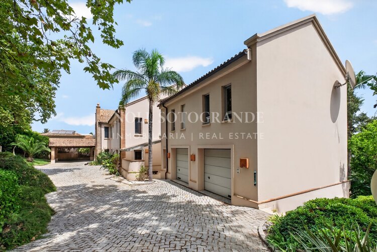 Luxury 7-Bed Villa for Sale in Sotogrande Alto with Guest Annex
