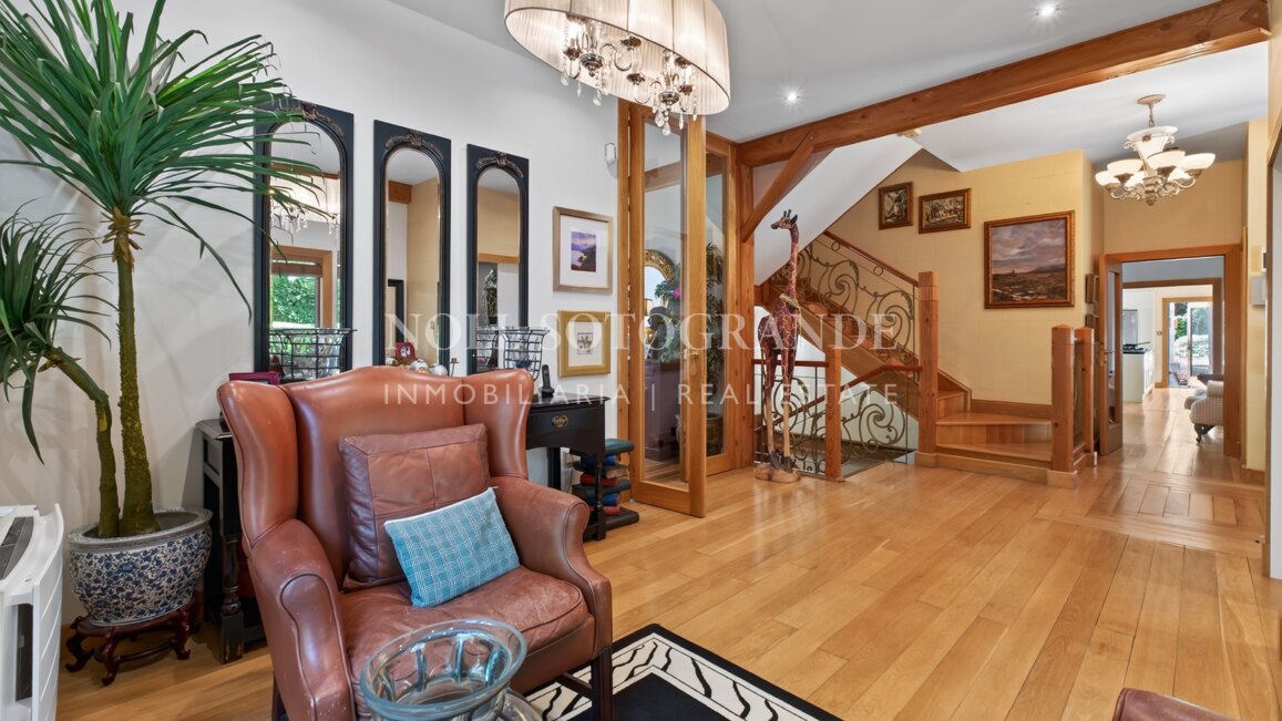 Luxury 7-Bed Villa for Sale in Sotogrande Alto with Guest Annex